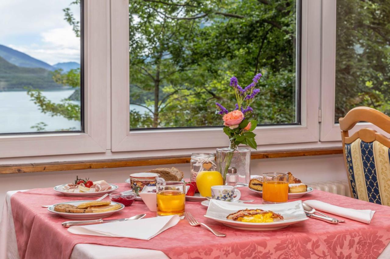 Hotel Londra Slow Living Molveno Ngoại thất bức ảnh