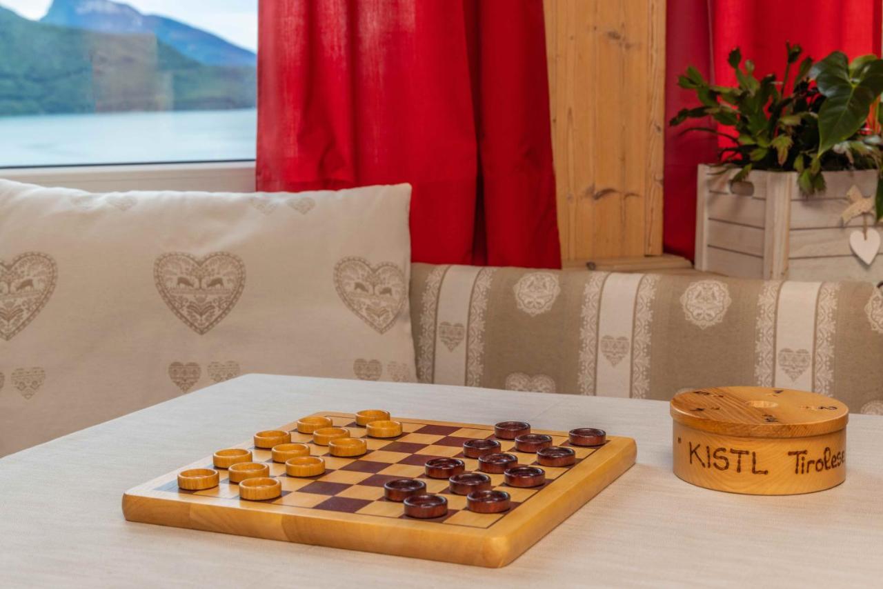 Hotel Londra Slow Living Molveno Ngoại thất bức ảnh