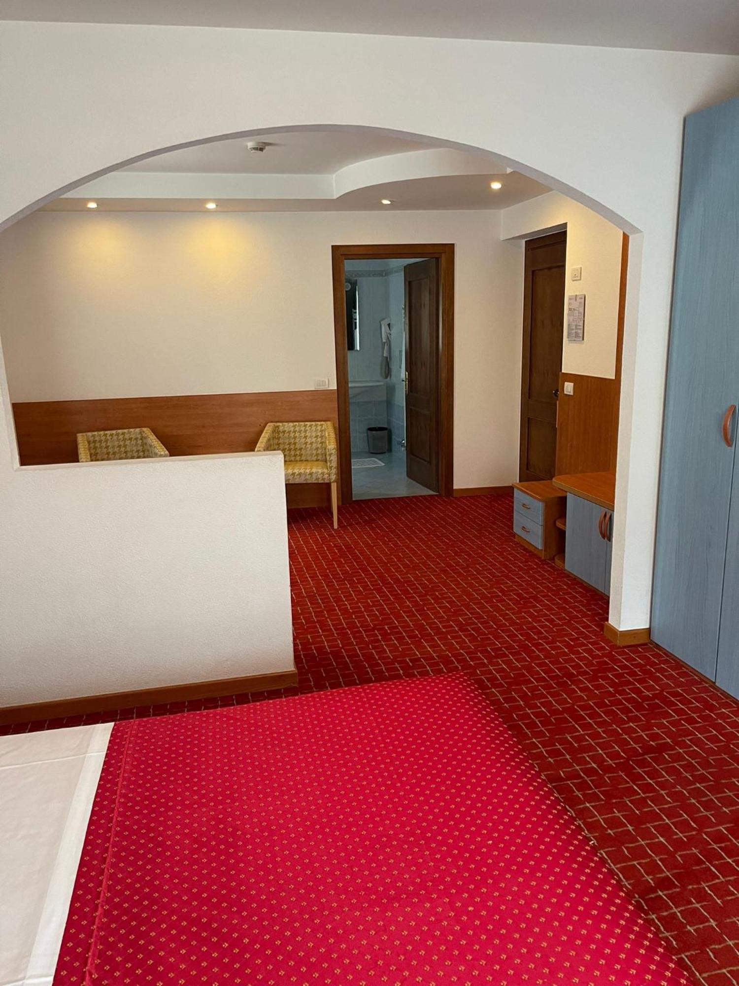 Hotel Londra Slow Living Molveno Ngoại thất bức ảnh