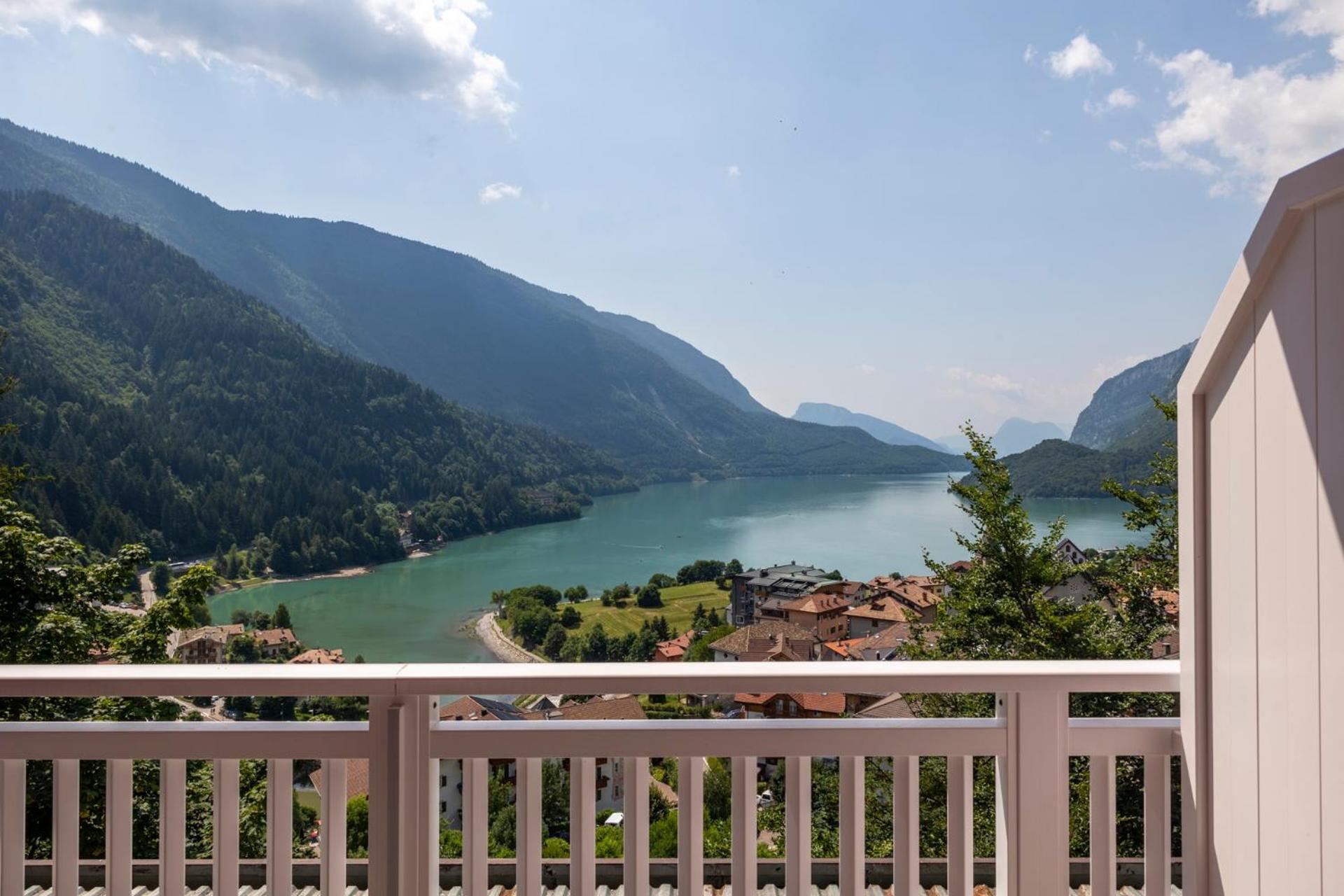 Hotel Londra Slow Living Molveno Ngoại thất bức ảnh