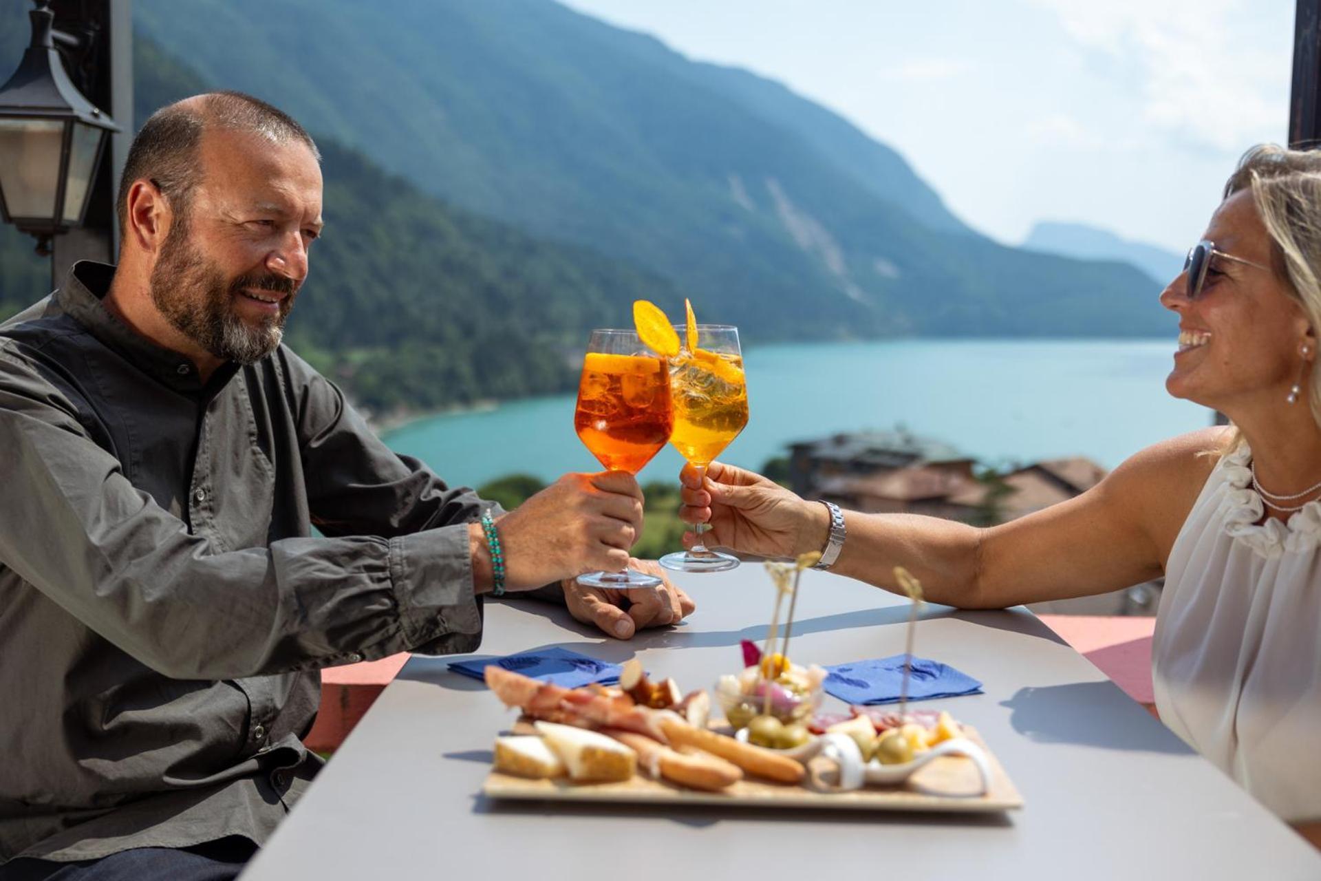 Hotel Londra Slow Living Molveno Ngoại thất bức ảnh