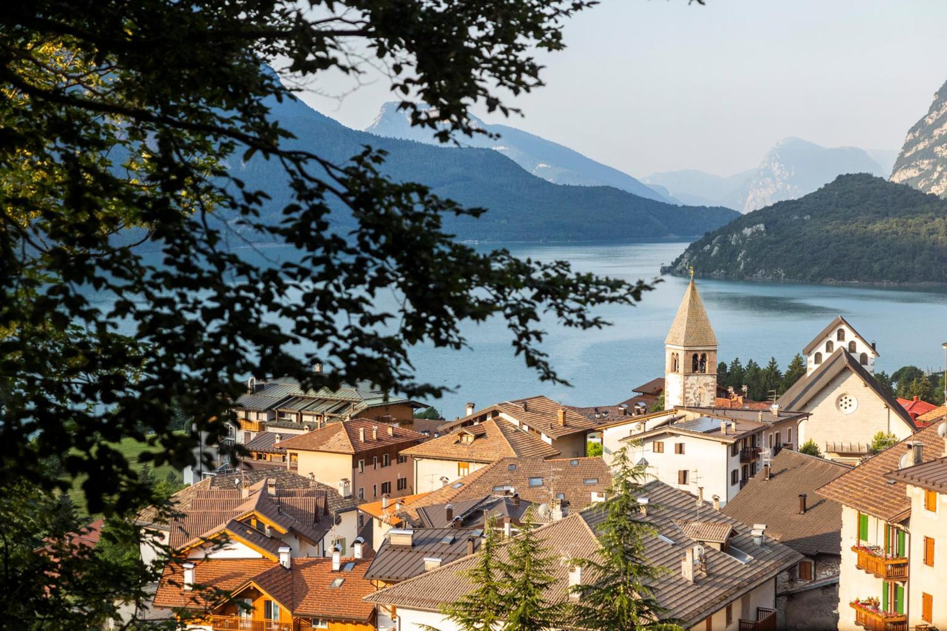Hotel Londra Slow Living Molveno Ngoại thất bức ảnh